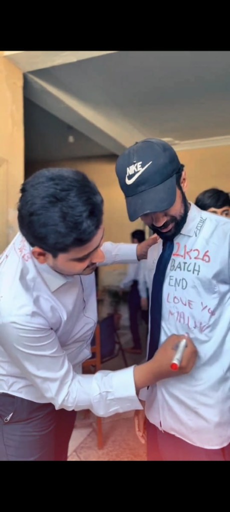 Batch 2026 Graduation Signature Memories