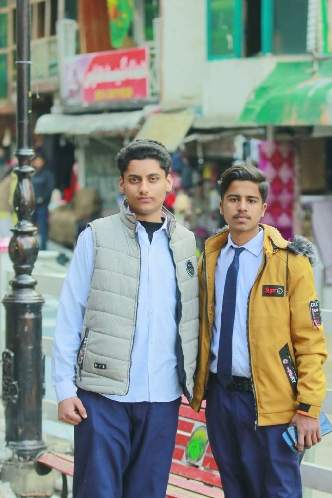Students Stroll In Northern Hills